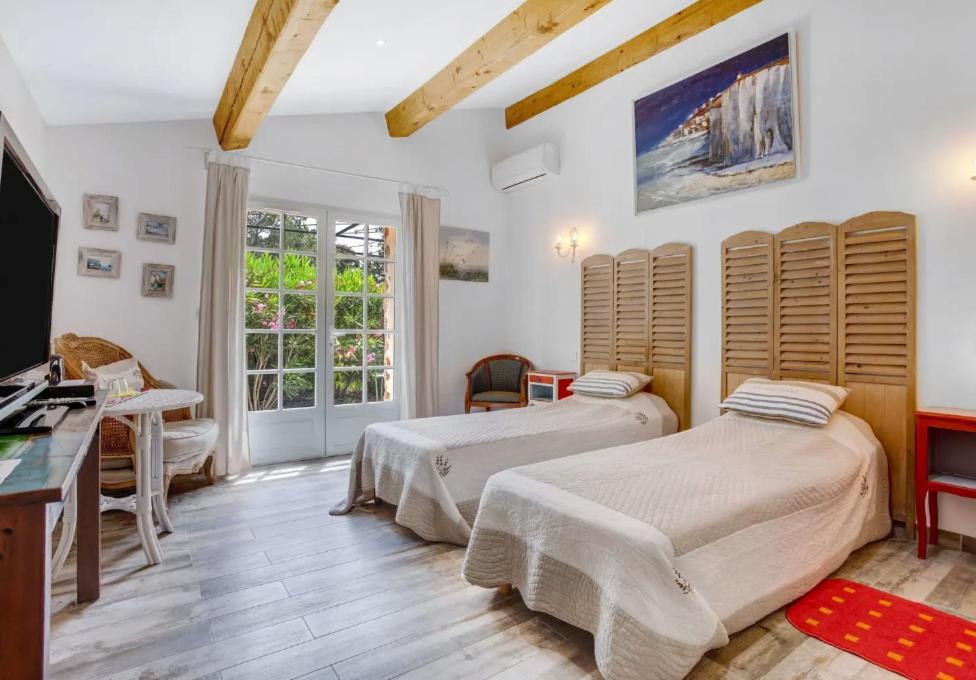 Bed and Breakfast Domaine L'Helion Taradeau Exteriér fotografie