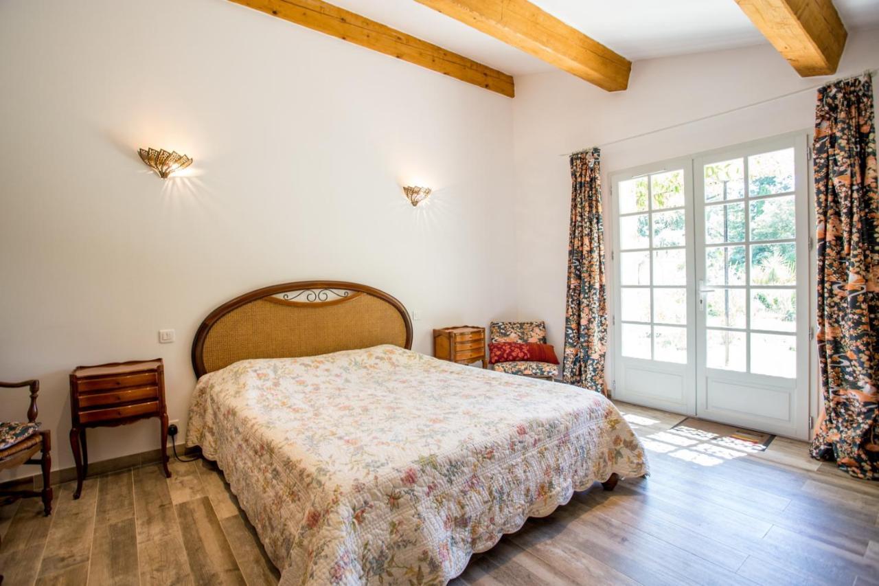 Bed and Breakfast Domaine L'Helion Taradeau Exteriér fotografie