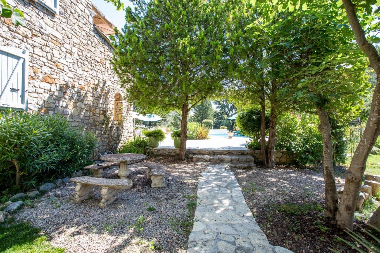 Bed and Breakfast Domaine L'Helion Taradeau Exteriér fotografie